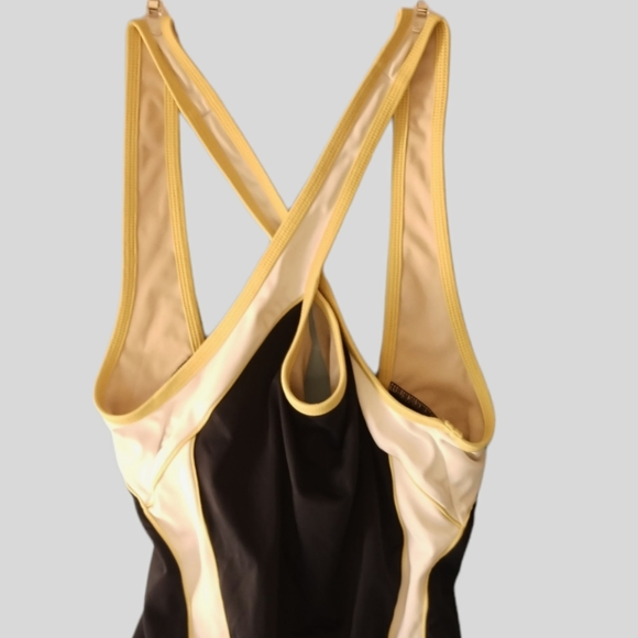 Land's End one piece bathing suit, navy, white, yellow trim. Size 6 - Picture 6 of 12